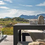 Lyngvaer Sunrise - Jacuzzi - No 11 * Storoya