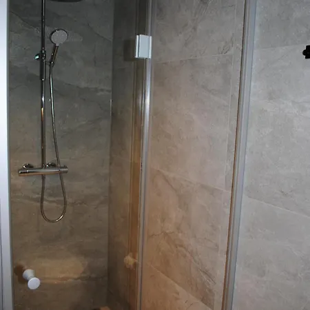 High End With Jacuzzi Сasa de vacaciones Storoya