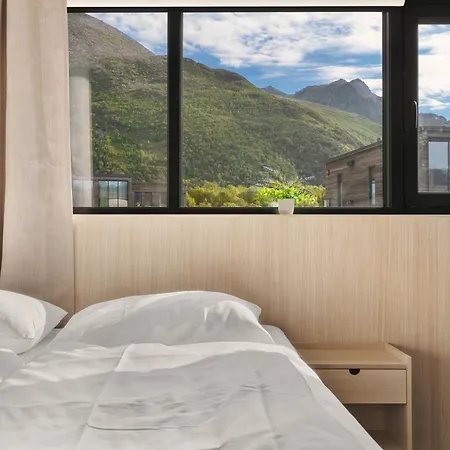 Lyngvaer Sunrise - Jacuzzi - No 11 Storoya