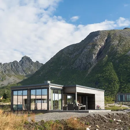 Lyngvaer Sunrise - Jacuzzi - No 11 Semesterbostad