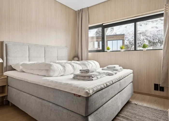 Lyngvaer Sunrise - Jacuzzi - No 11 * Lyngværet