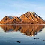 펜션 Lyngvaer Sunrise - Jacuzzi - No 11 Storoya