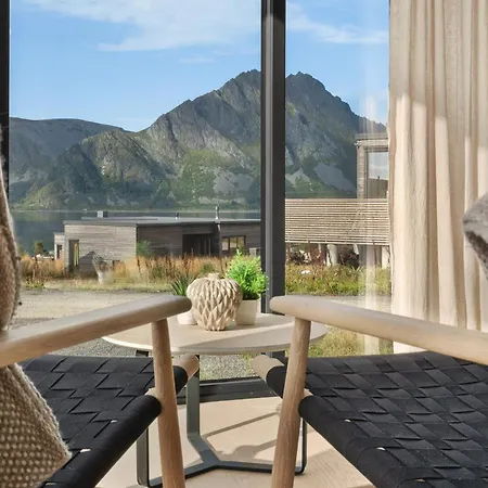 Lyngvaer Sunrise - Jacuzzi - No 11 * Storoya