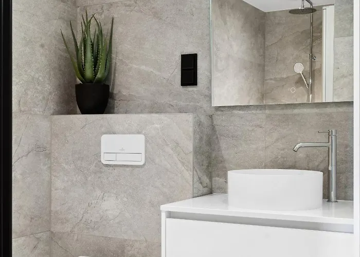 Lyngvaer Sunrise - Jacuzzi - No 11 Semesterbostad